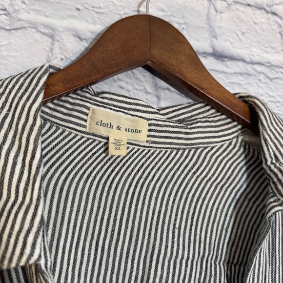 Cloth & Stone Button Down - Picture 3 of 3